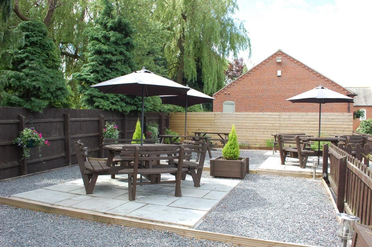 The Royal Oak Hotel Loughborough Bagian luar foto