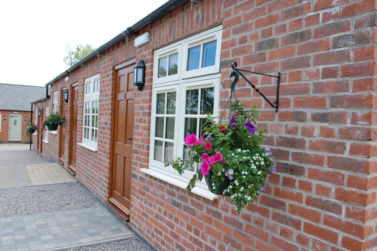 The Royal Oak Hotel Loughborough Bagian luar foto