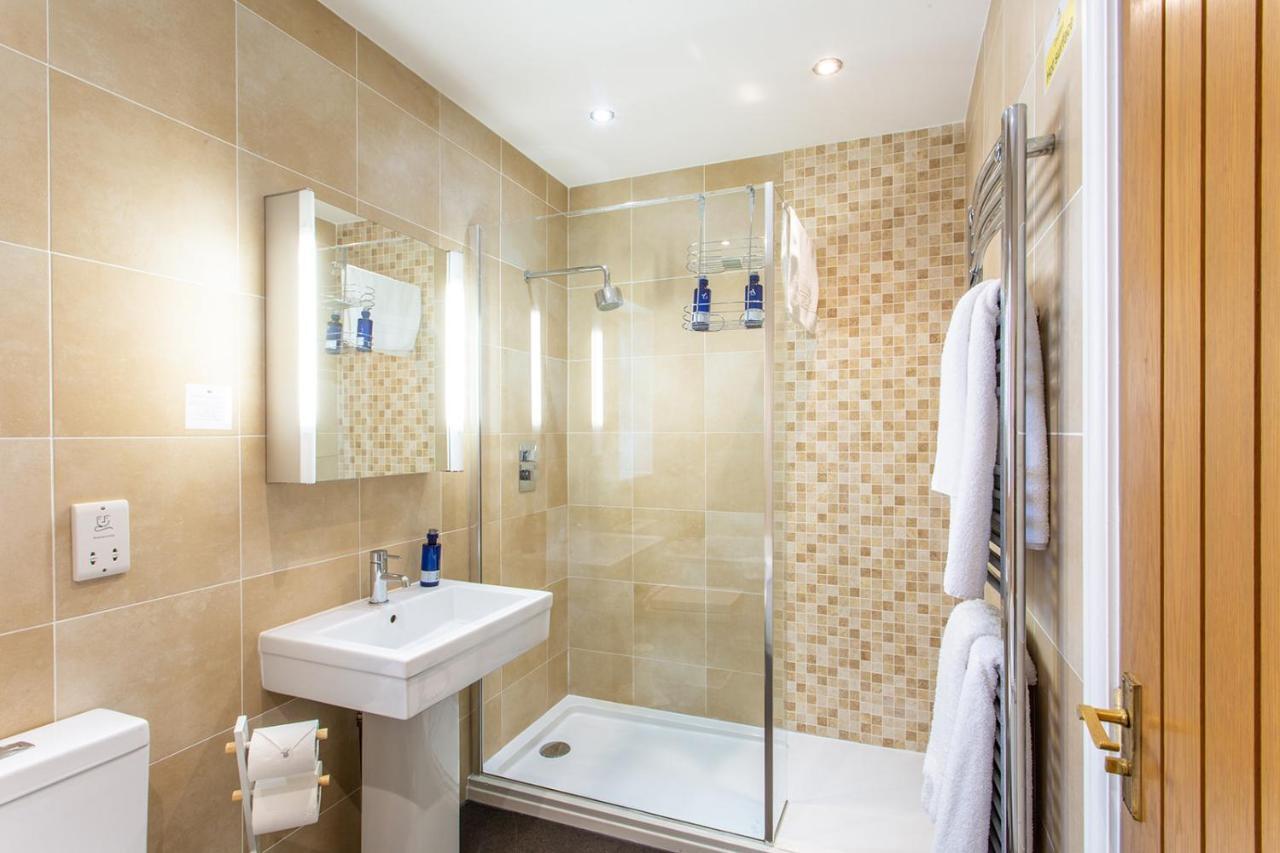 The Royal Oak Hotel Loughborough Bagian luar foto
