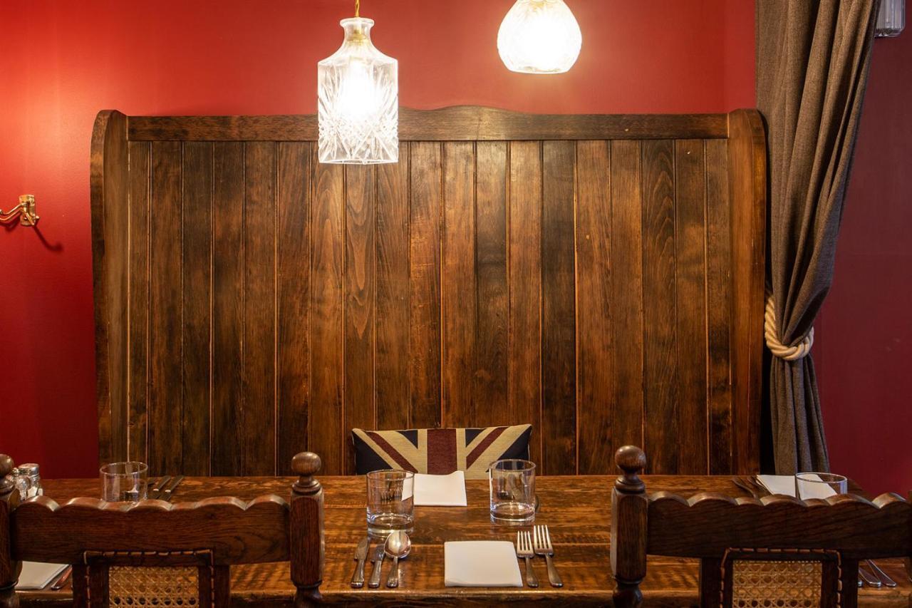 The Royal Oak Hotel Loughborough Bagian luar foto